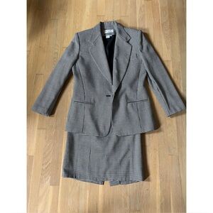 Spiegel Monochrome Houndstooth Skirt Suit